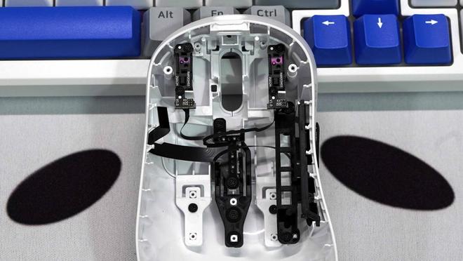 3 MAX二代双8K游戏鼠标拆解测评电子pg跟蝰蛇V3一比高下？雷柏VT(图9)
