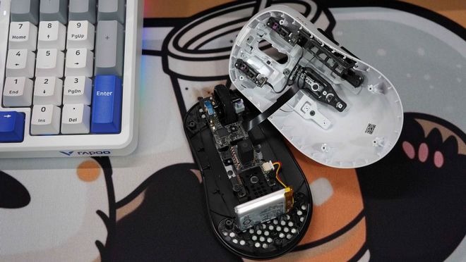 3 MAX二代双8K游戏鼠标拆解测评电子pg跟蝰蛇V3一比高下？雷柏VT(图19)